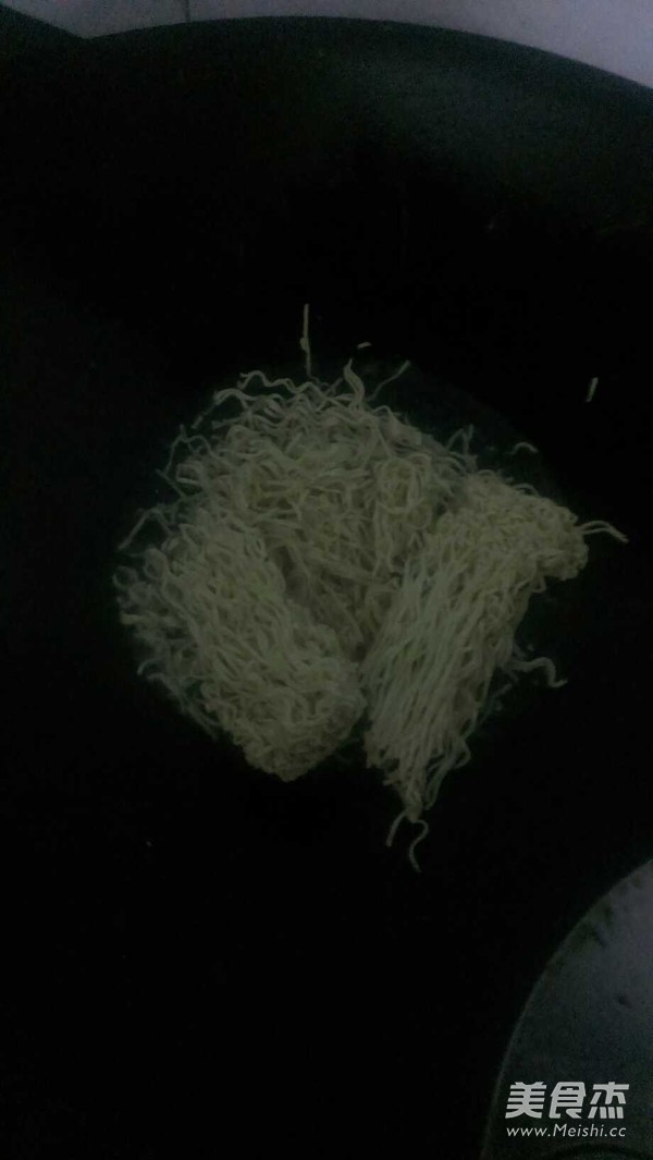 拌蛋面的家常做法