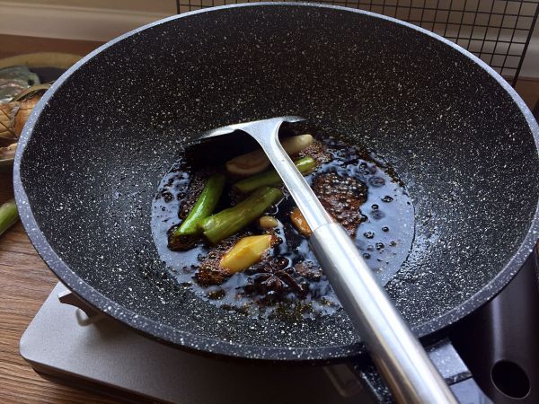 鲍鱼排骨炖小土豆