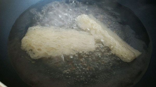 肉酱蛋碎芹菜粉