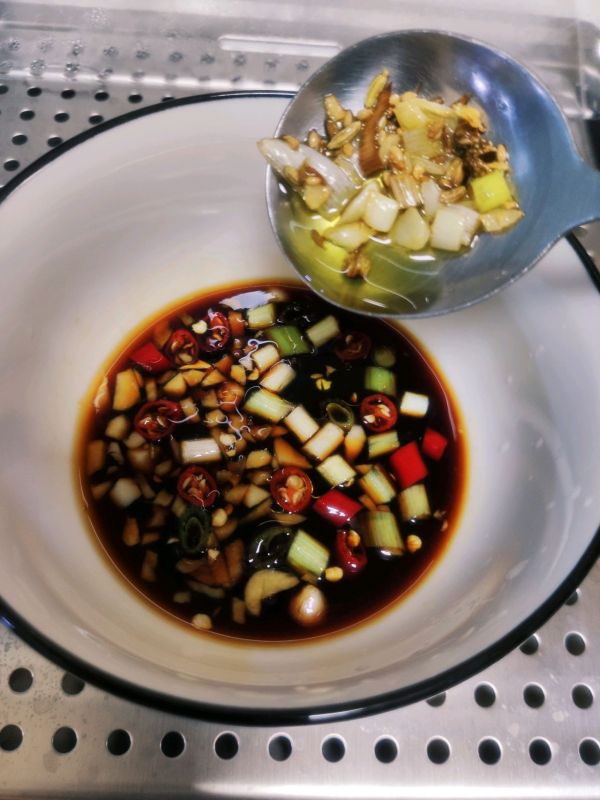 减脂灵魂豆腐拌金针菇