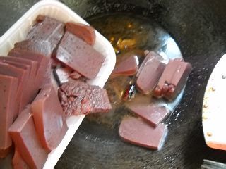 鸭血炖豆腐