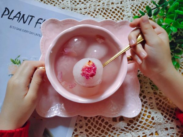 山药玫瑰水晶汤圆