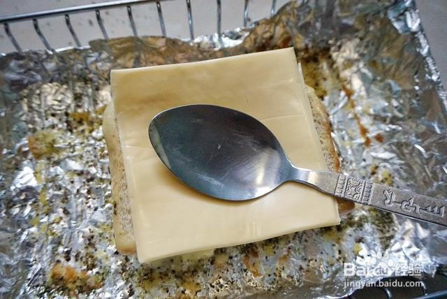 家庭自制鸡蛋吐司披萨