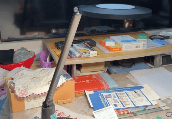双十二购买护眼台灯亮度多少合适灯光亮度多少对眼睛比较好呢