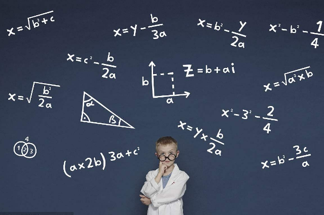 求大神算一下这个微分方程 顺便讲解一下特征根的重数是什么、怎么看?谢谢了!