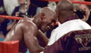 泰森咬耳朵那一场谁赢了