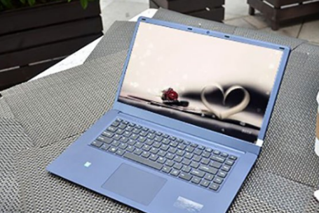 笔记本电脑突然像断电一样关机,电源指示灯也不亮