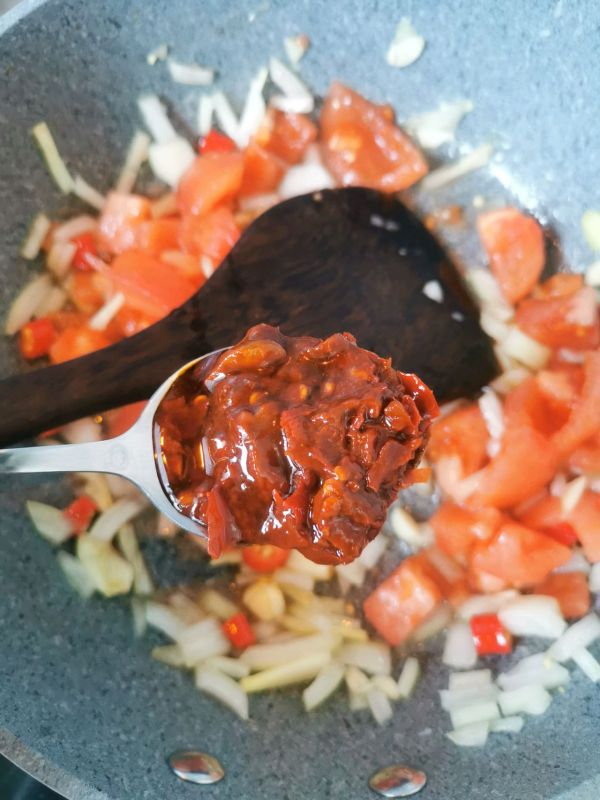 爱吃番茄的小伙伴不能错过的番茄肥牛煎蛋面