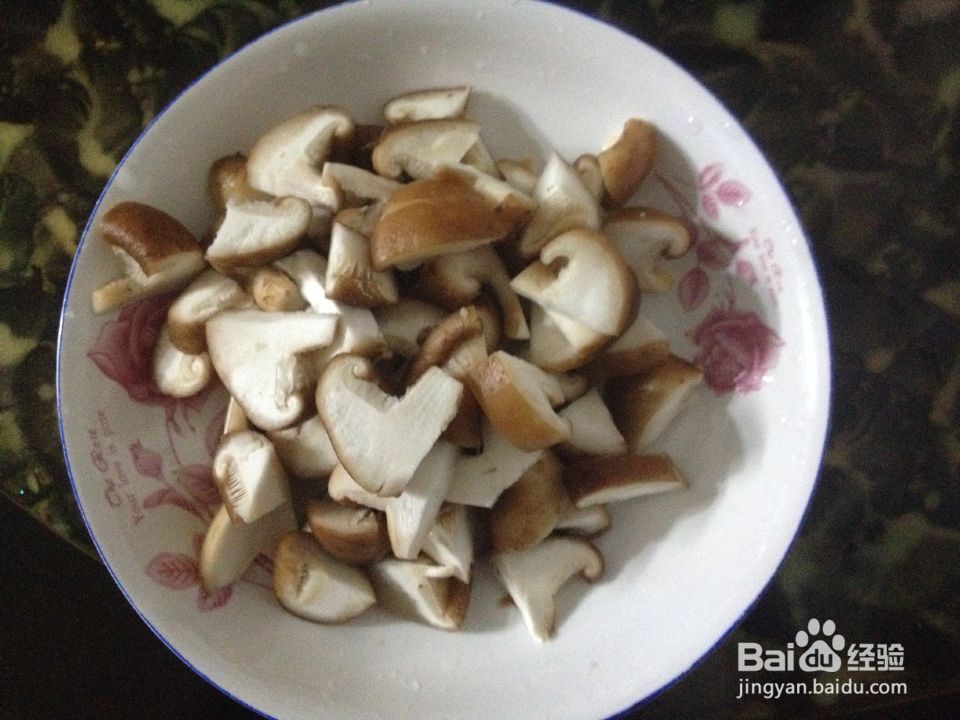 青菜香菇豆腐汤的家常做法