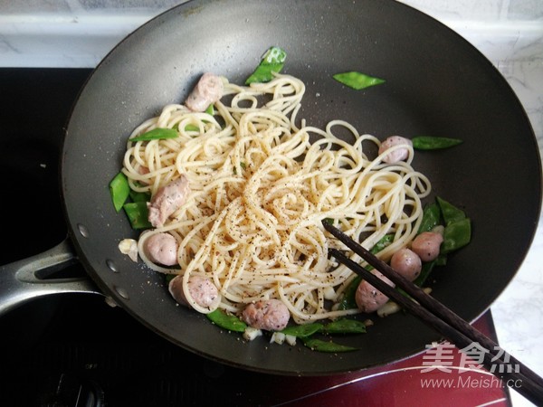 蒜香黑椒意面