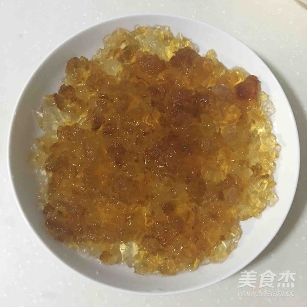 桃胶银耳羹的做法