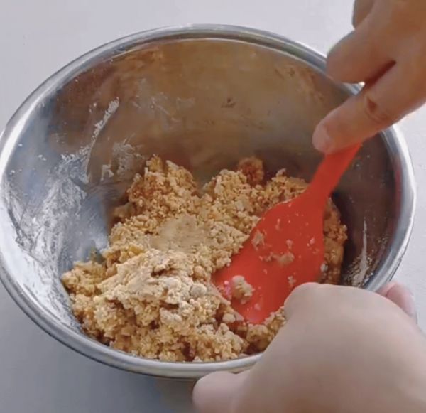 椒盐花生奶酥月饼