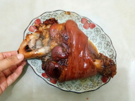 如何做招财肘子
