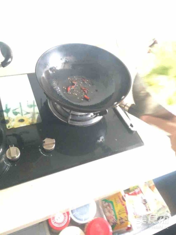 炝炒圆白菜的做法