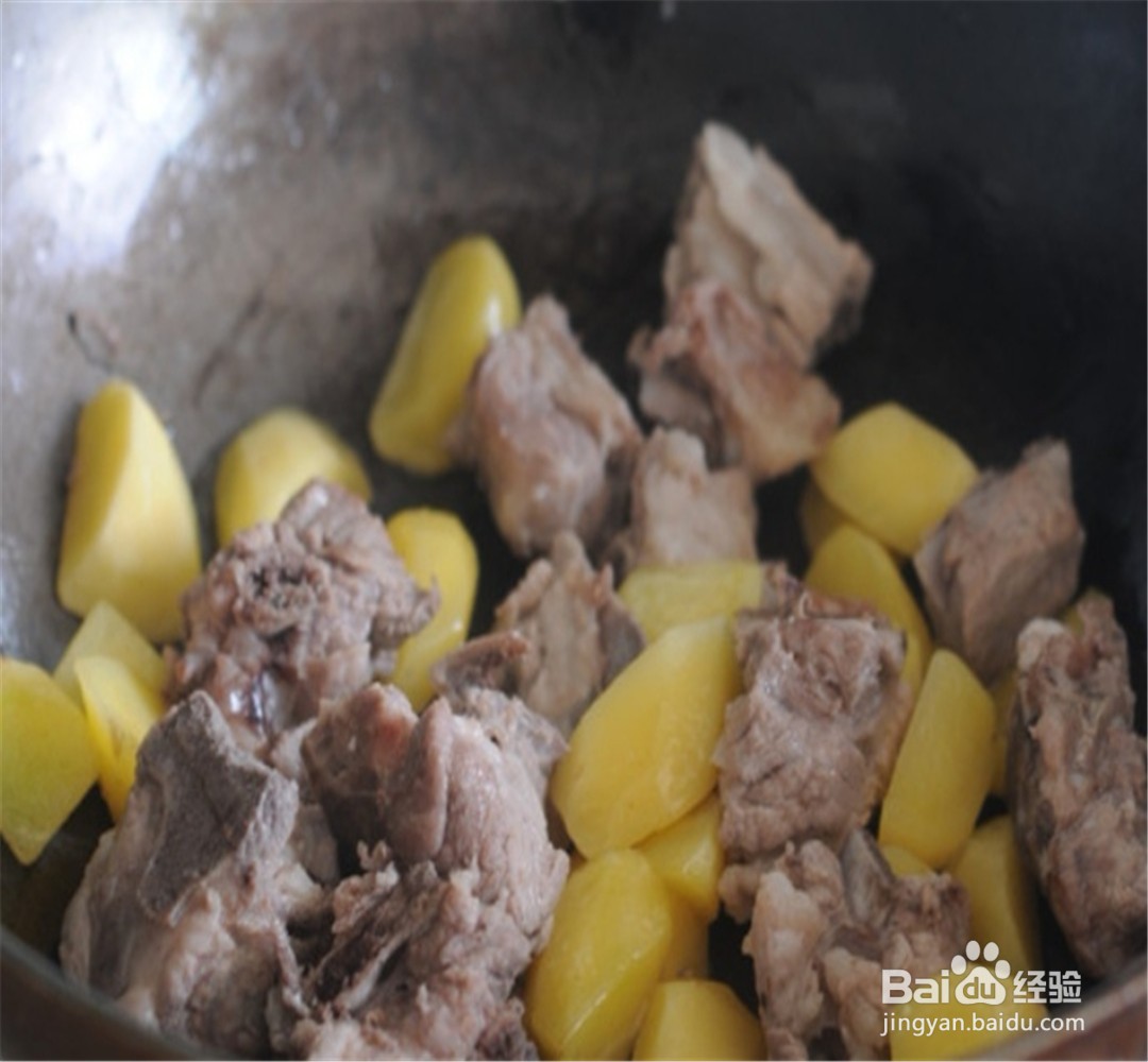 家常美食—土豆烧排骨