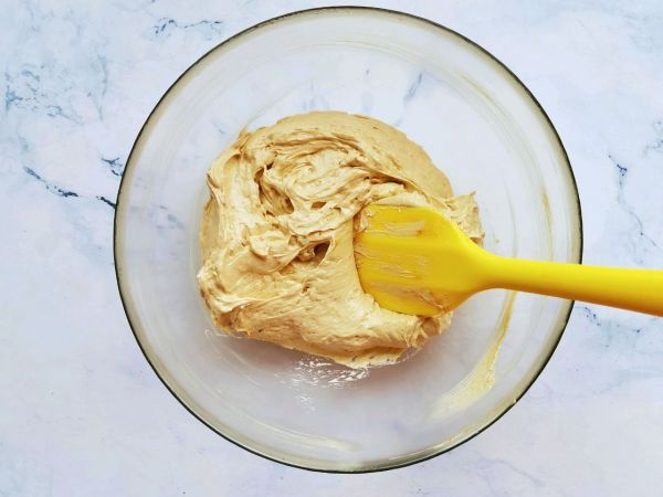 咖啡焦糖坚果磅蛋糕