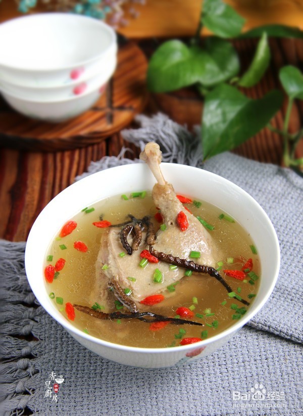 虫草炖老鸭的做法