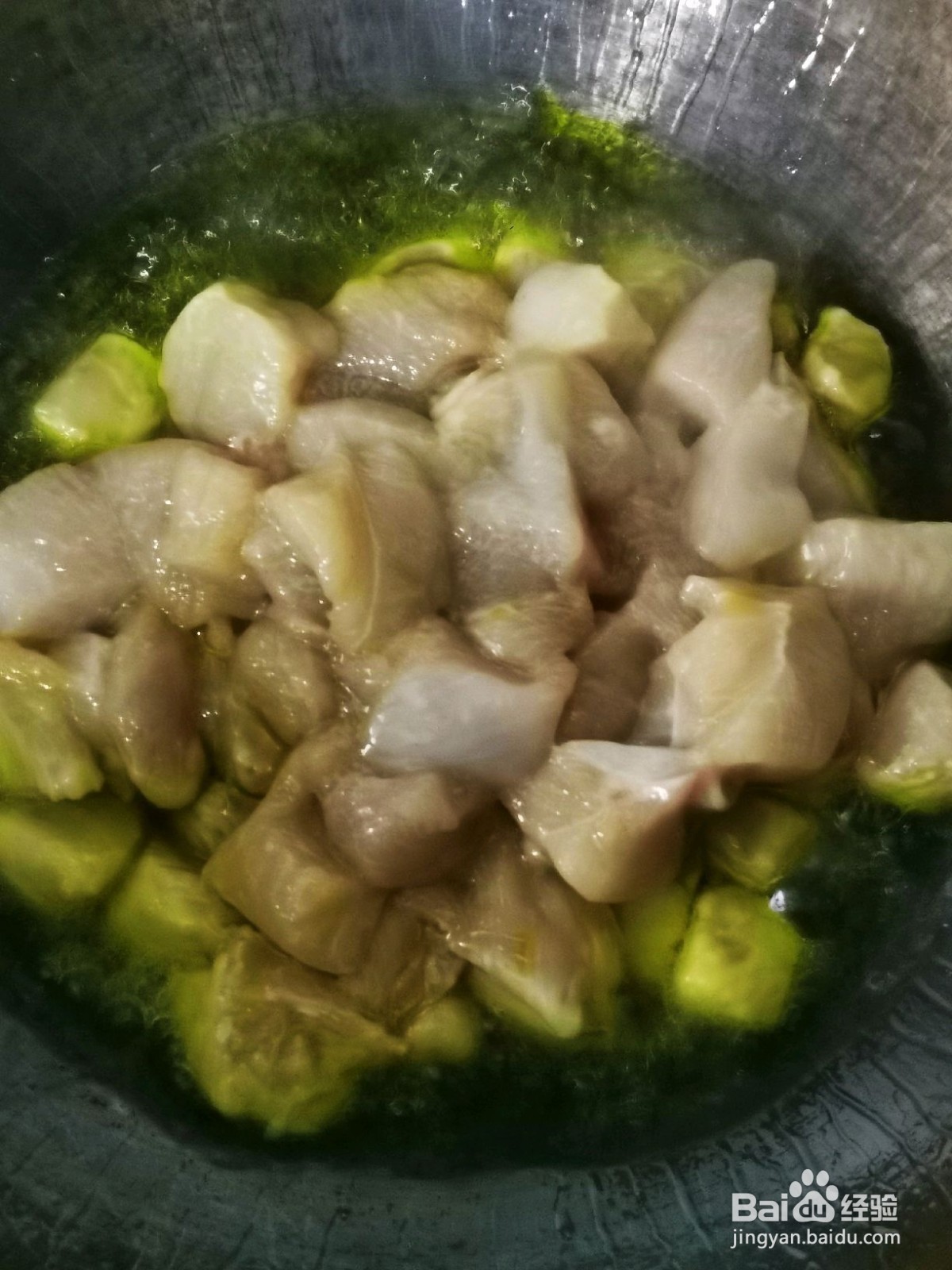 香干火腿炒鸡丁的做法