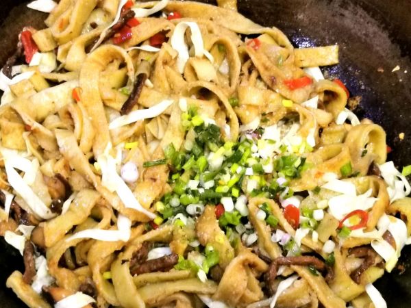 香菇肉丝绿豆粉