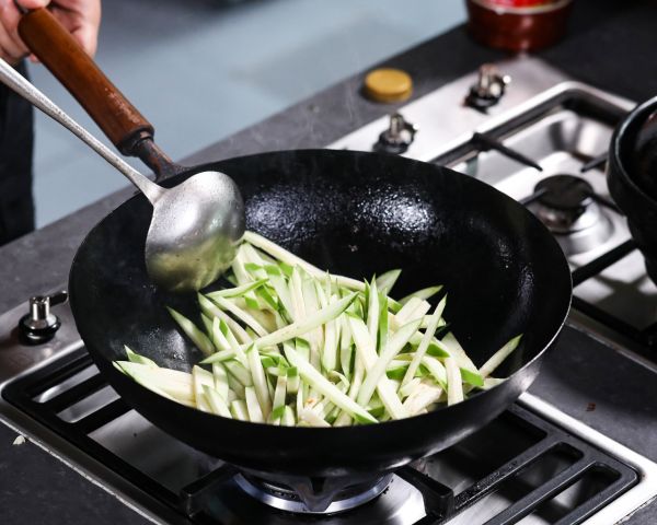 极妙秘制酱烧茄子