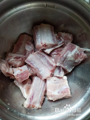 怎么做香酥排骨蒸土豆