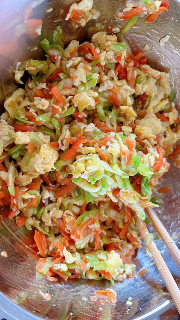 胡萝卜鸡蛋水饺
