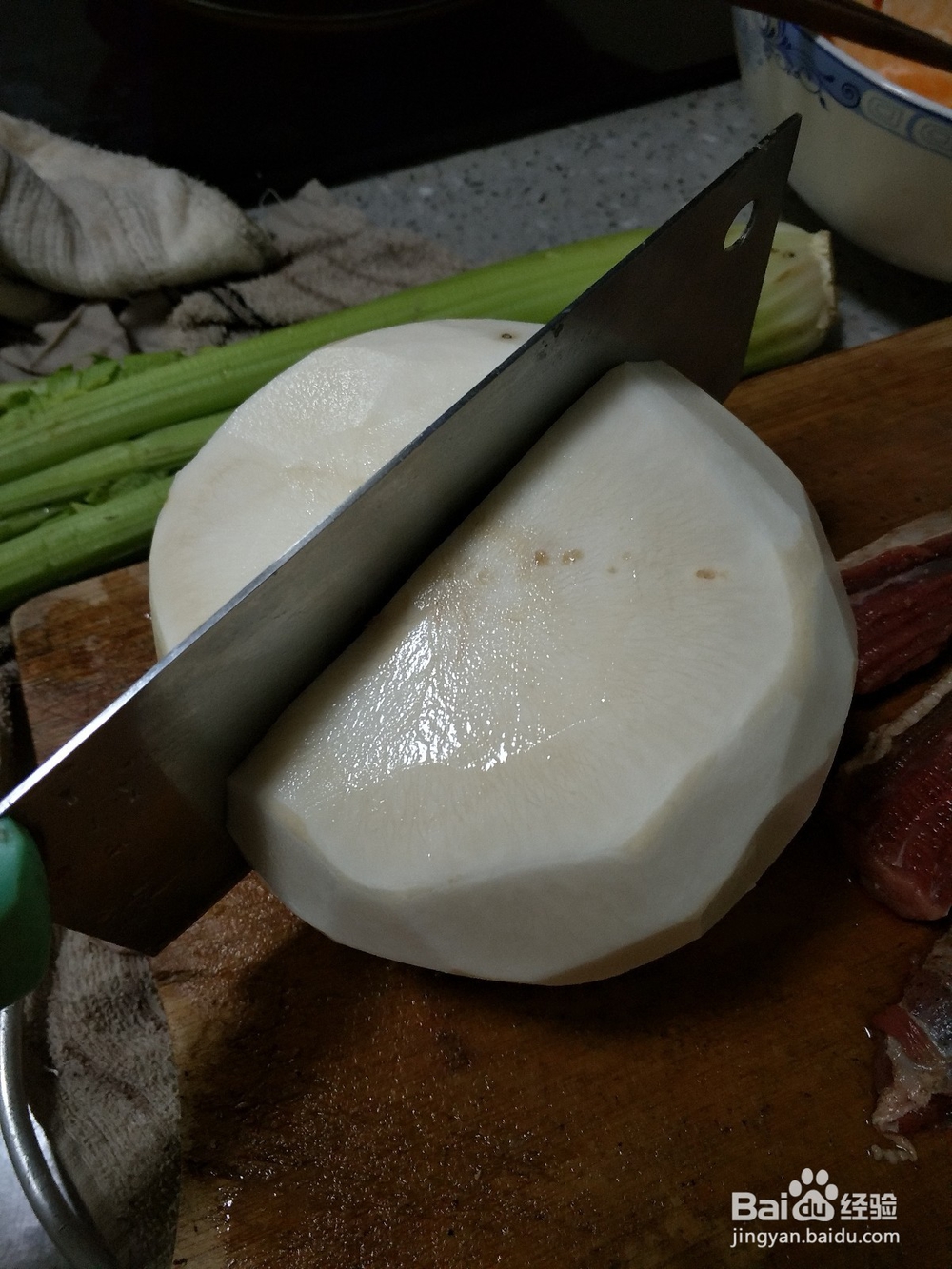 如何做白萝卜炖牛肉、萝卜烧牛肉
