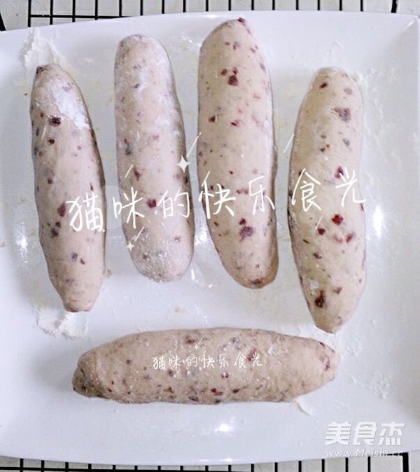 蔓越莓花环面包