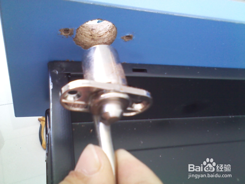 抽屉锁坏了怎么办?