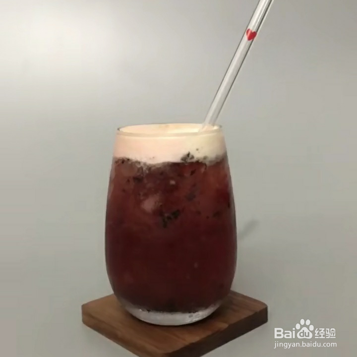 蓝莓茶π气泡冰饮的教程
