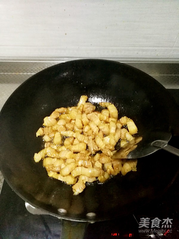 芋子红烧肉的做法