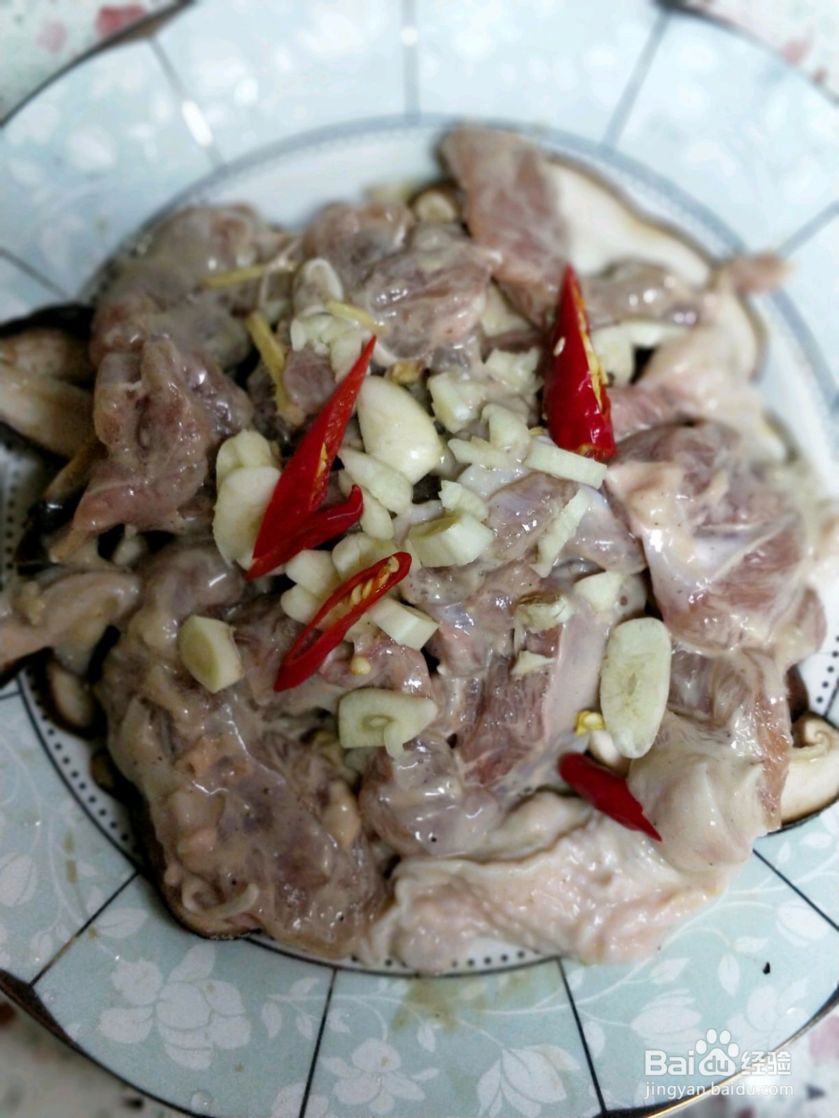 香菇腐乳蒸鸡的做法