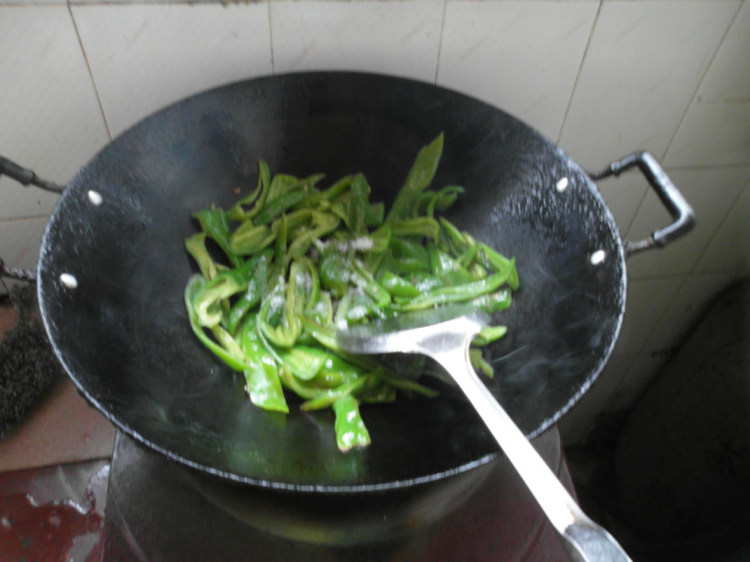 这么做的青椒肉丝太好吃了!