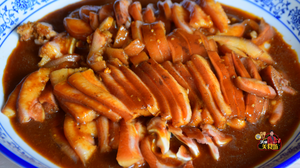 十三香卤猪耳朵