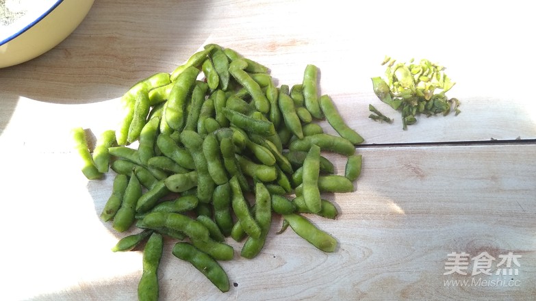 麻辣毛豆的做法