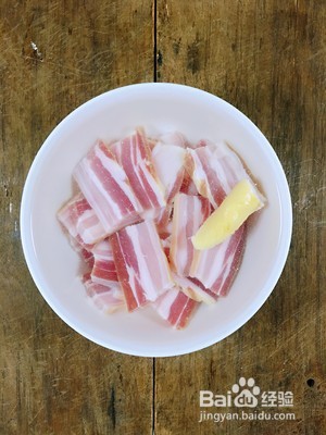 蒜苗炒腊肉的做法