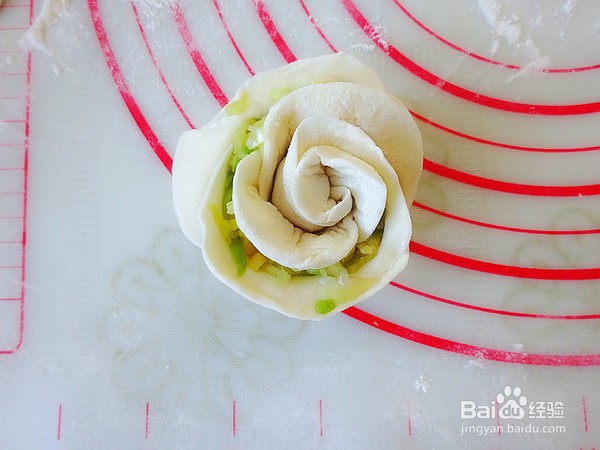 花朵水煎饺的做法