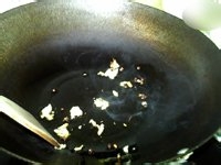 酸菜蚕豆泥的制作法