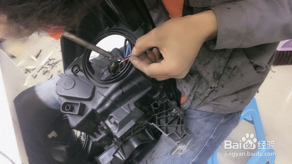 福特翼虎在贵阳车灯改装过程详情步骤