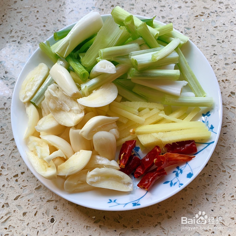 不能错过的十三香小龙虾