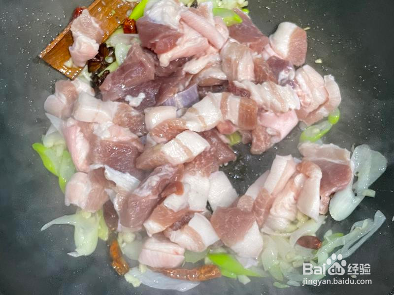 正宗东北猪肉炖酸菜的做法