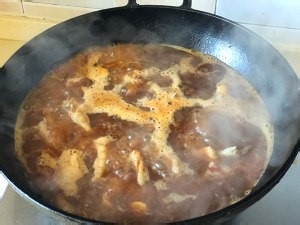 明虾鸡爪煲做法