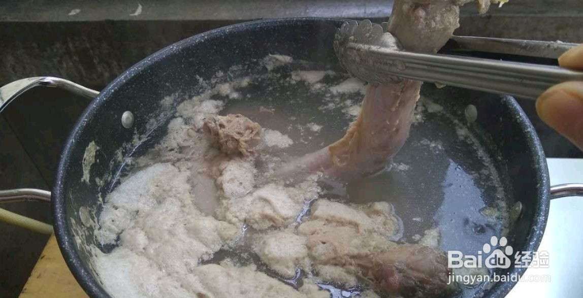 麻辣鸭脖的做法