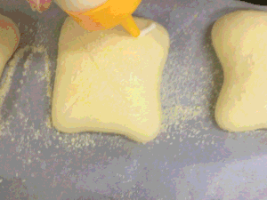 香肠芝士软面包的做法