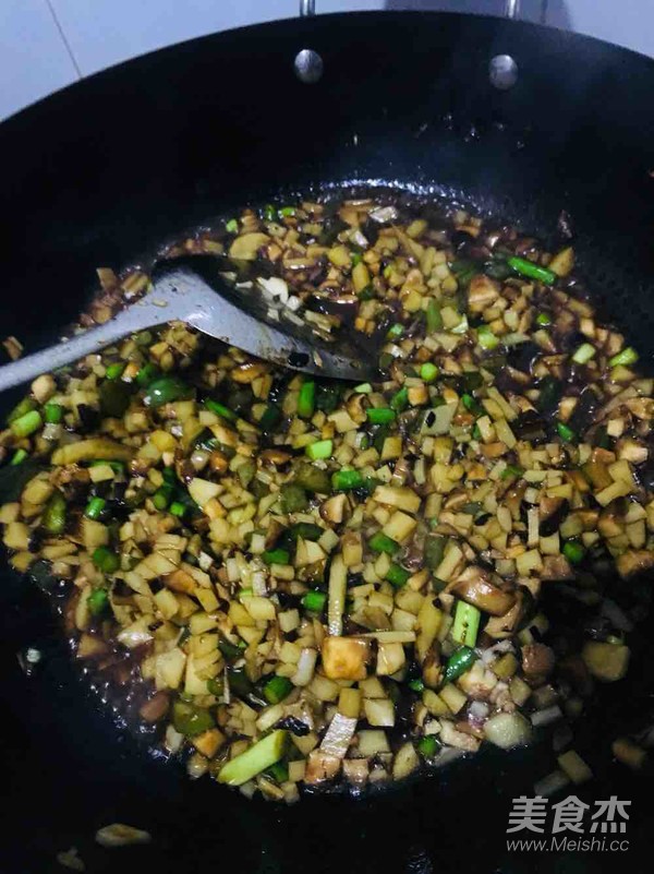 自制素版炸酱面