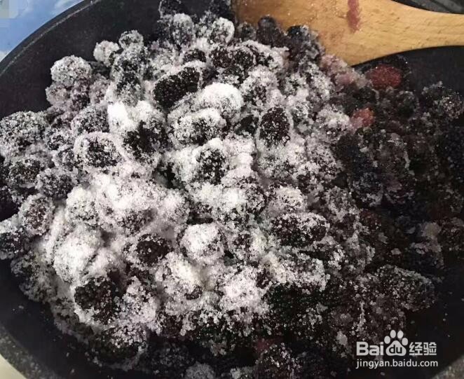 手工自制紫桑葚酱简便方法,黑桑葚果子酱制作