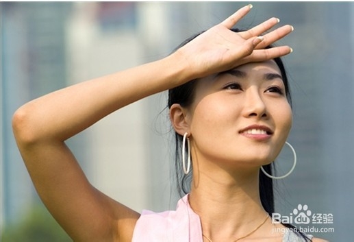 晒黑了怎么修复