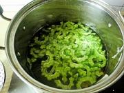 清热消脂：苦瓜炒肉片