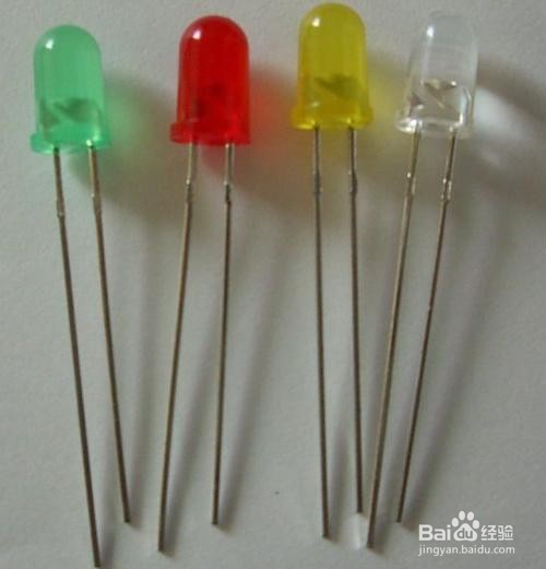 LED灯RGB三色工作电压不同电源如何配置