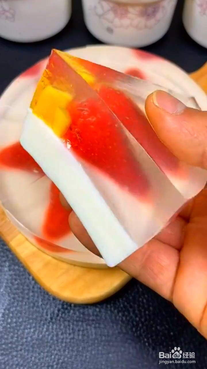 如何制作Q弹的草莓果冻